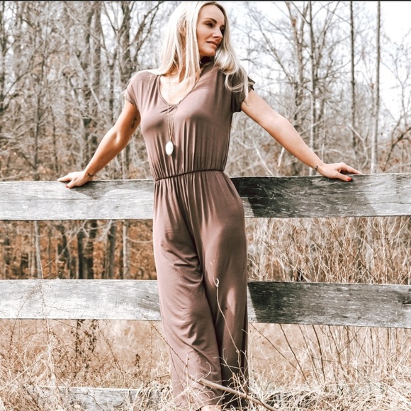 NEW Brown Cropped Length Jumpsuit - Picture 3 of 12